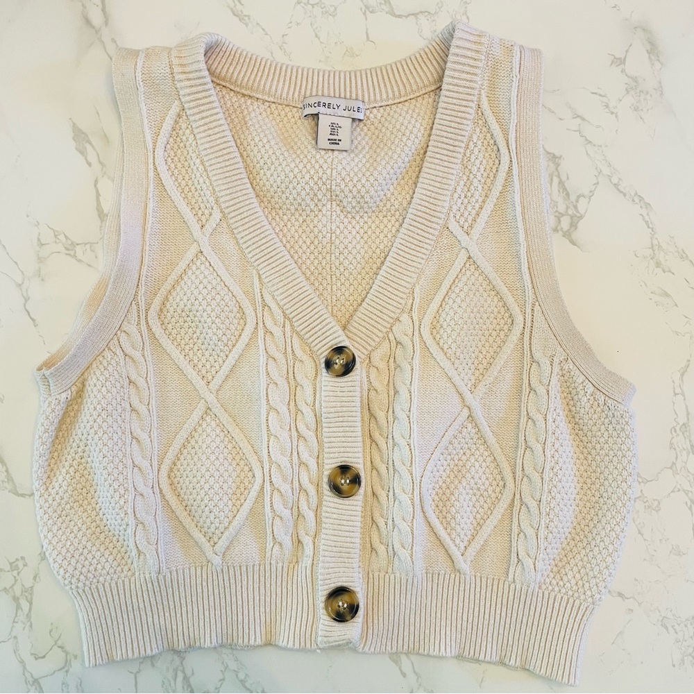 Sincerely Jules Cream Cable Knit Chunky Button Down Vneck Casual Vest | Large